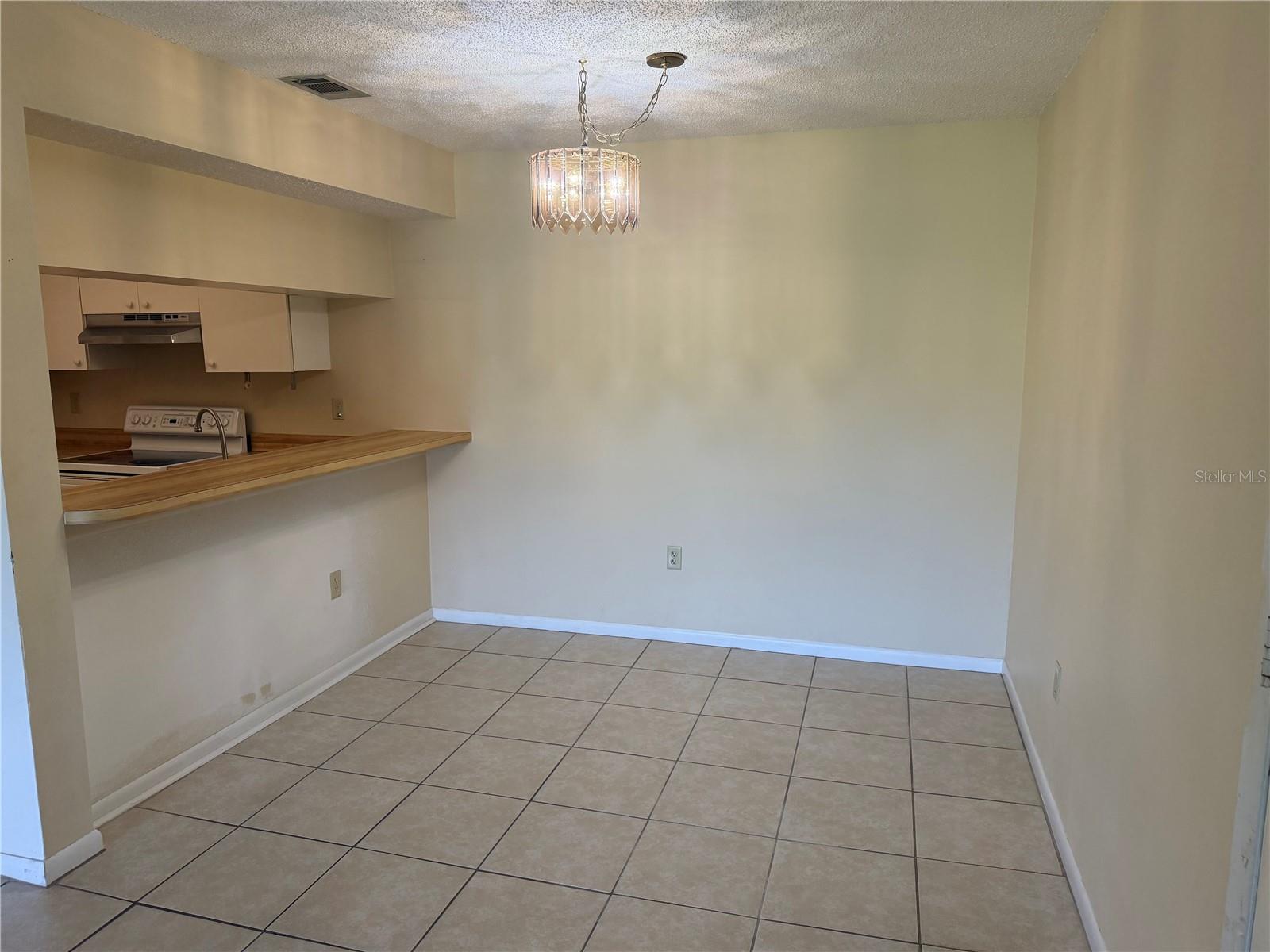 638 BIRD BAY DR E #208 — photo 3
