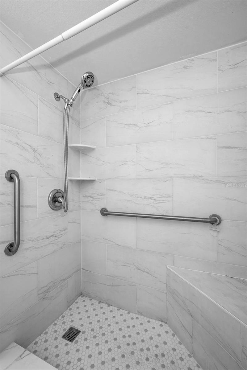 13612 S VILLAGE DR #5307 — photo 21