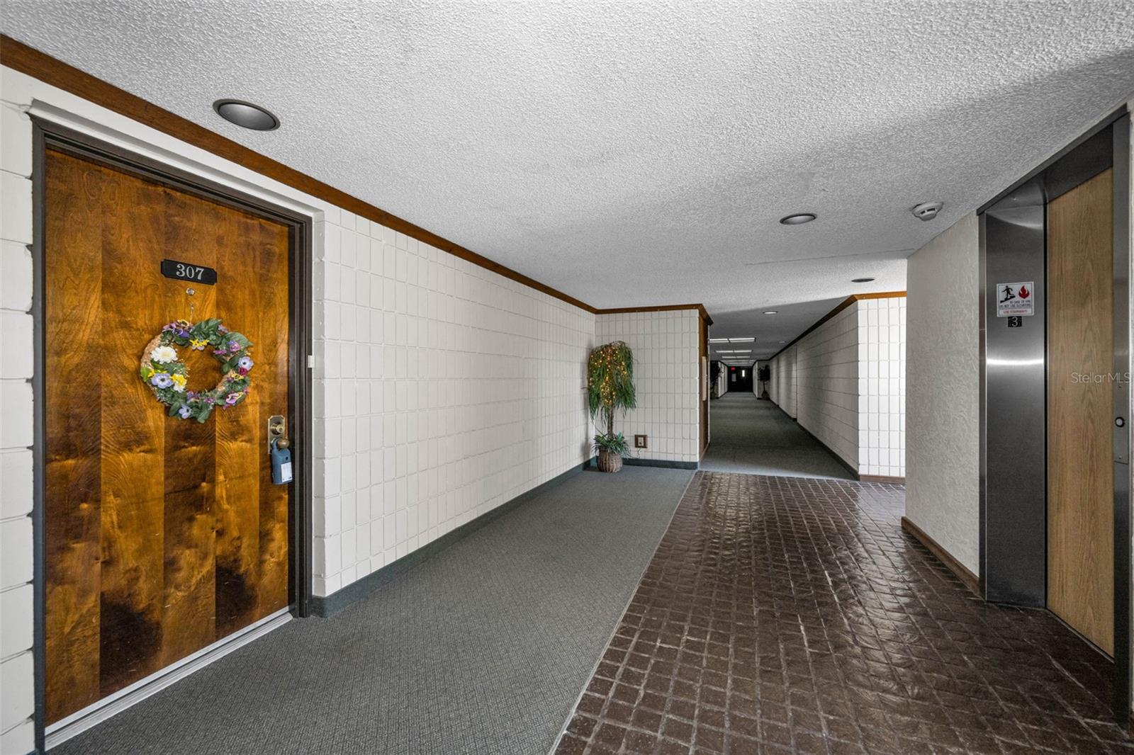 13612 S VILLAGE DR #5307 — photo 17