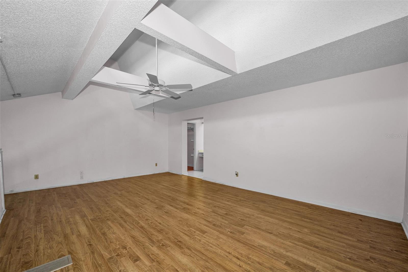 13612 S VILLAGE DR #5307 — photo 22