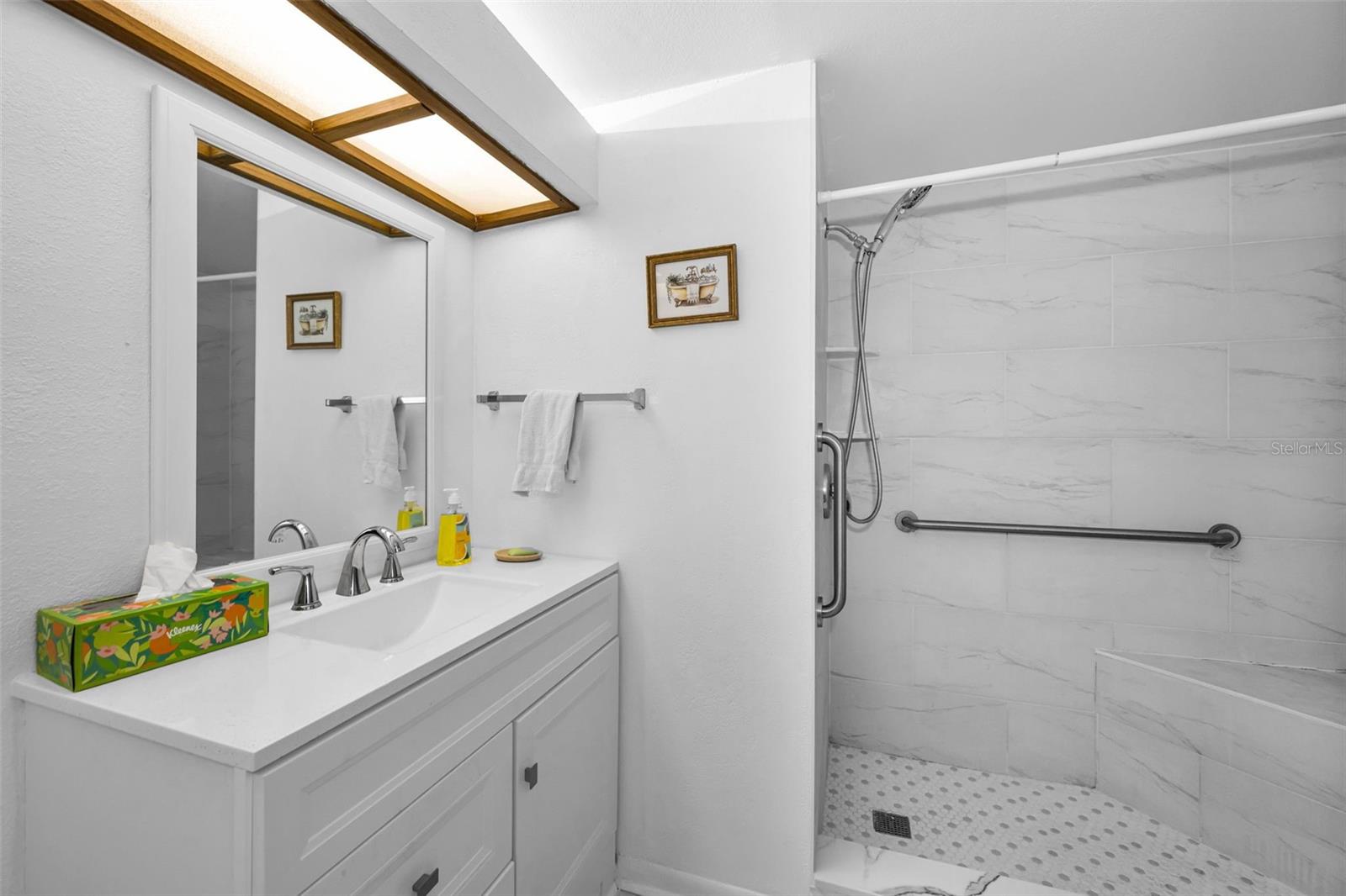 13612 S VILLAGE DR #5307 — photo 11
