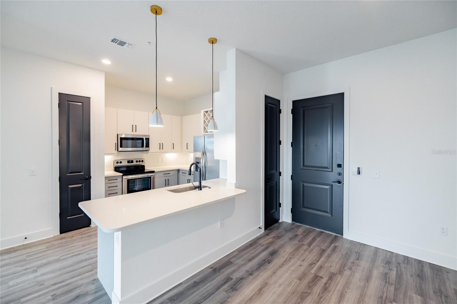 1420 LAKEFRONT DR #1104 — photo 6