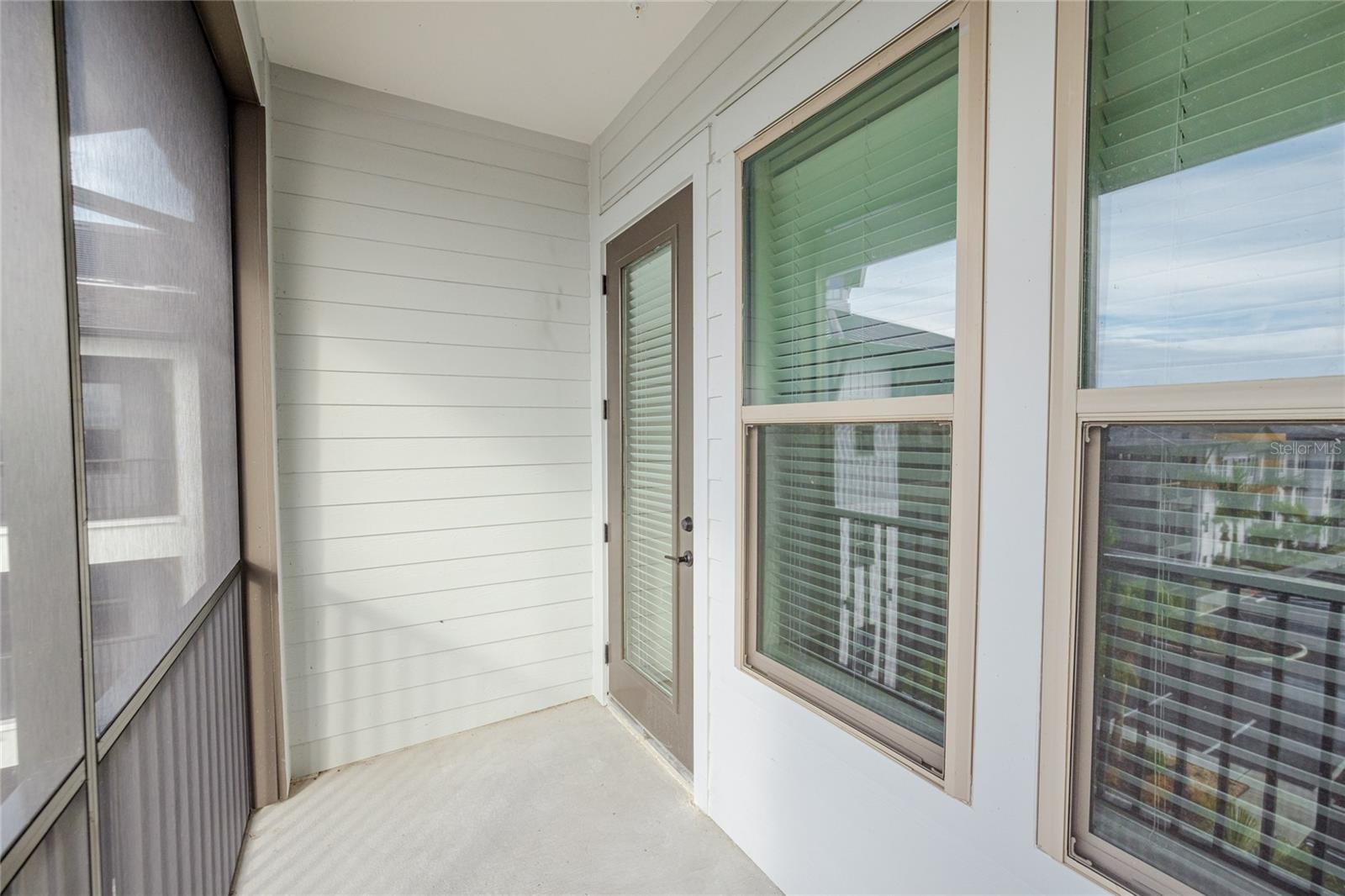 1420 LAKEFRONT DR #1104 — photo 22