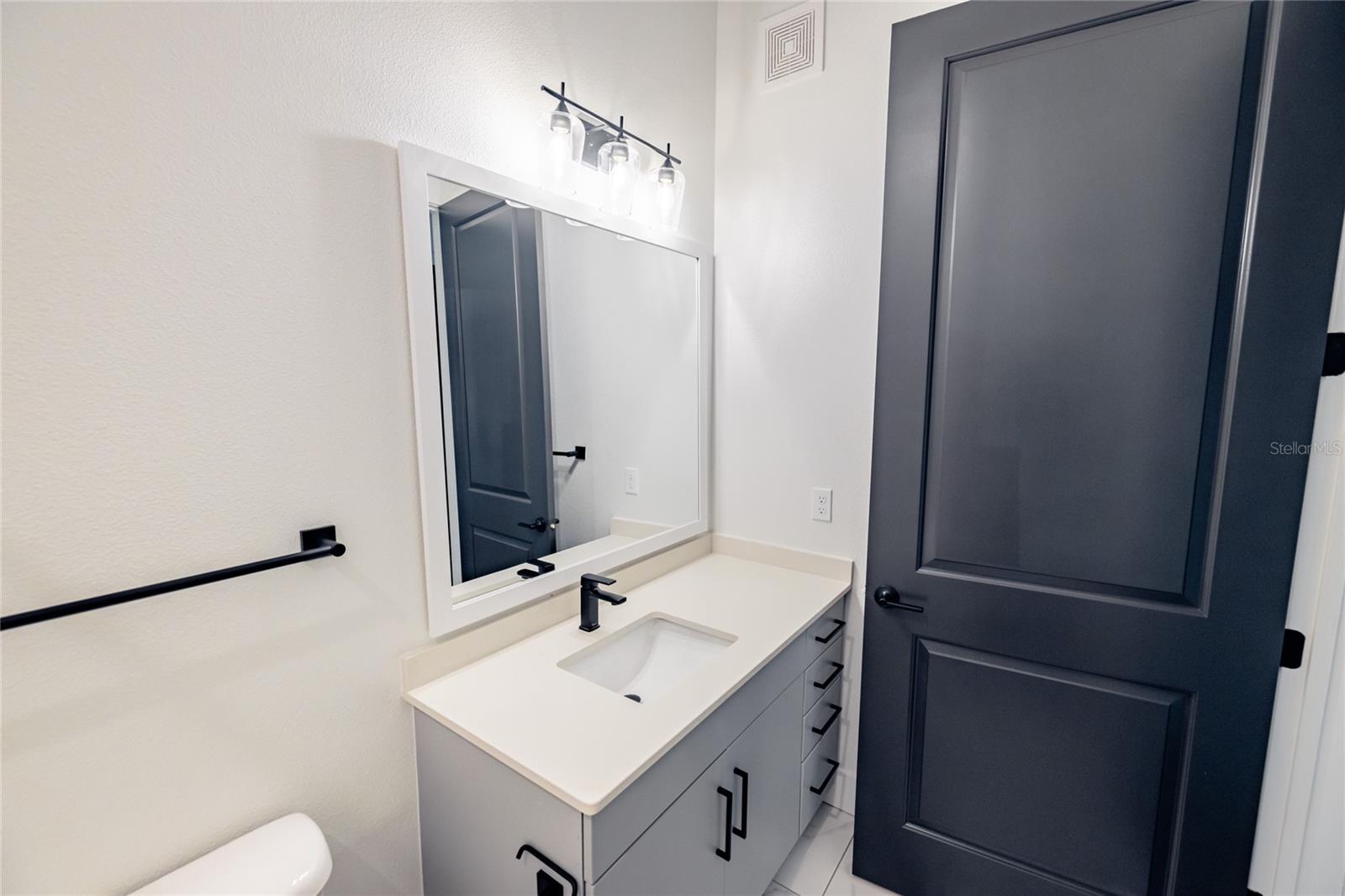 1420 LAKEFRONT DR #1104 — photo 18