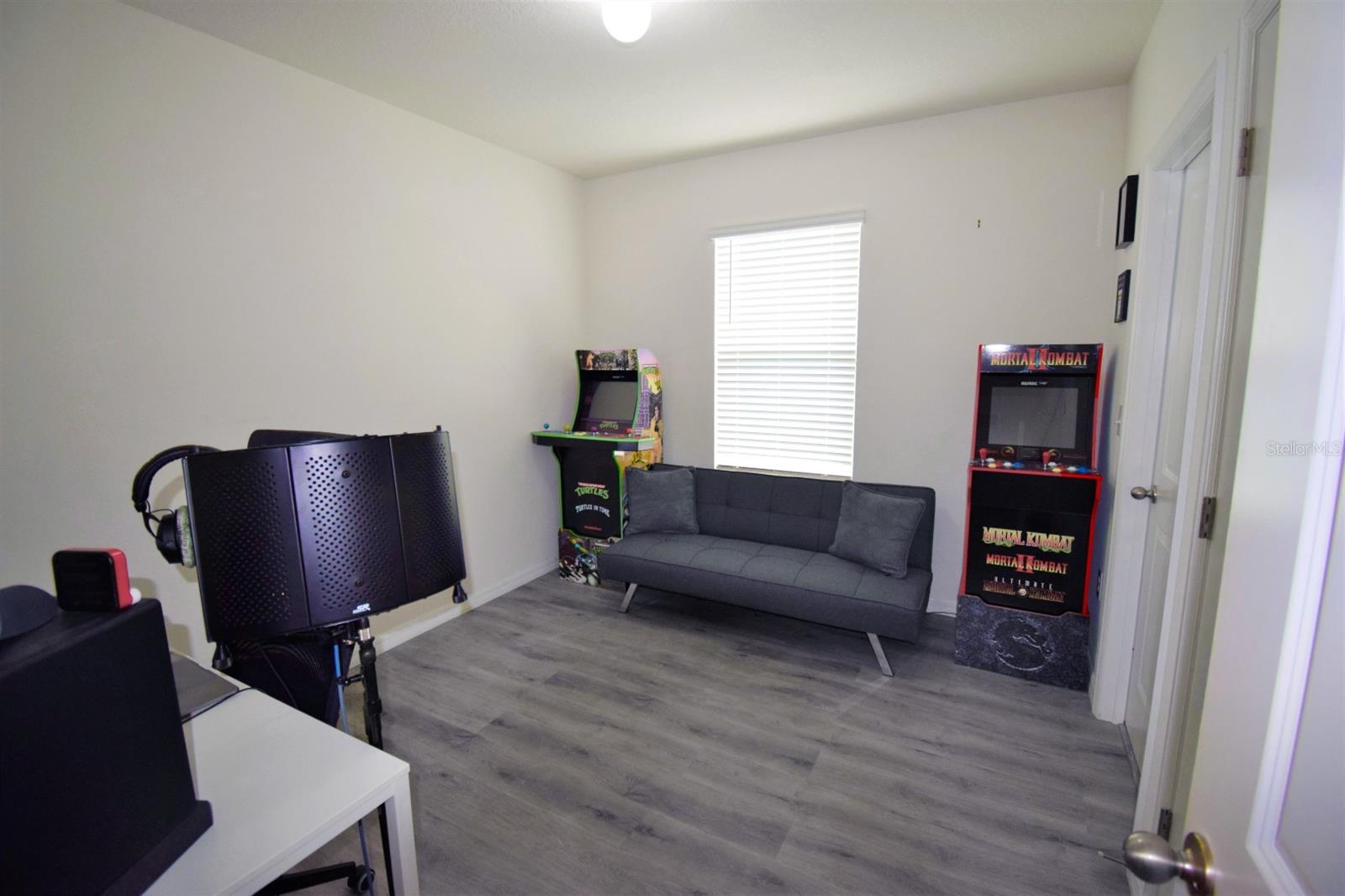 8644 FALLING BLUE PL — photo 17