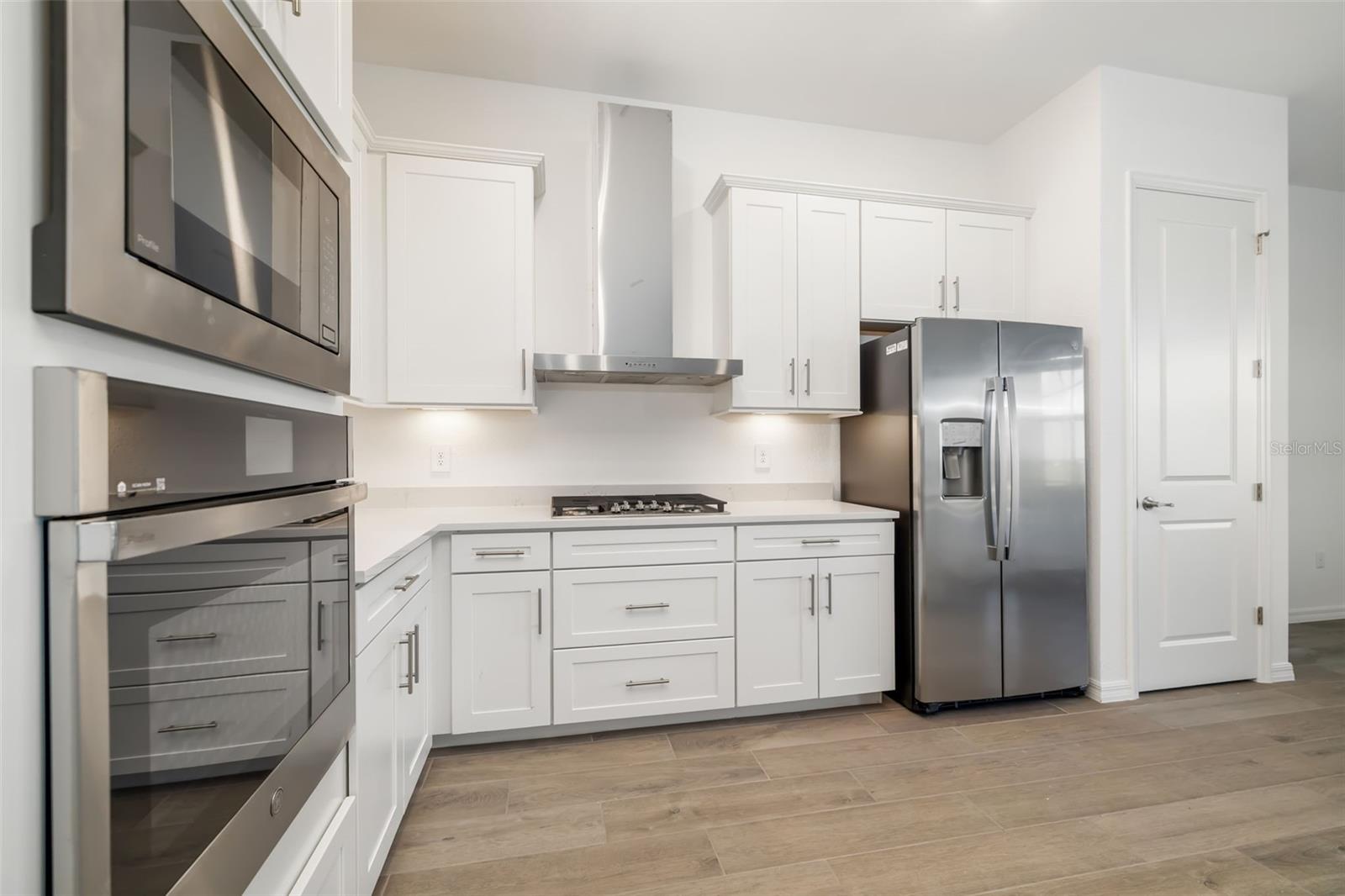 5613 LIGHTNING WHELK LN — photo 10
