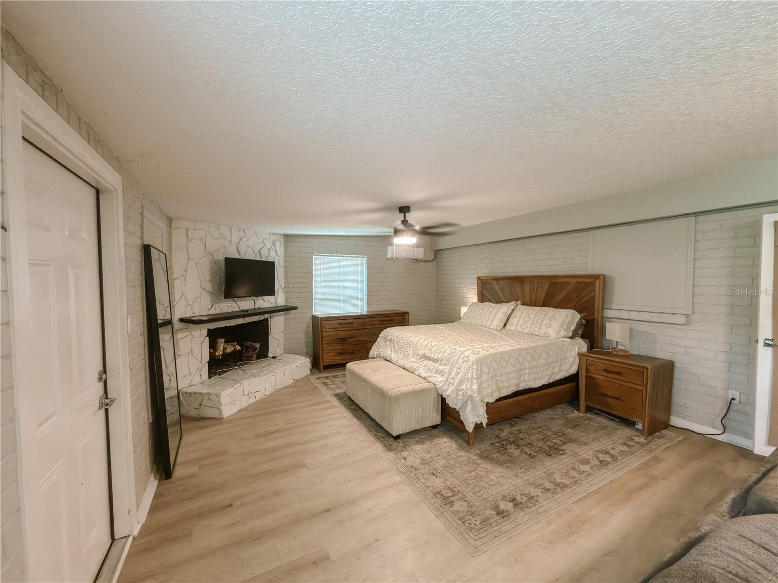 7413 LAKESHORE DR — photo 16