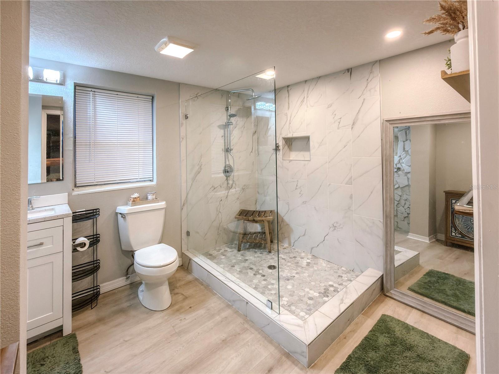 7413 LAKESHORE DR — photo 17
