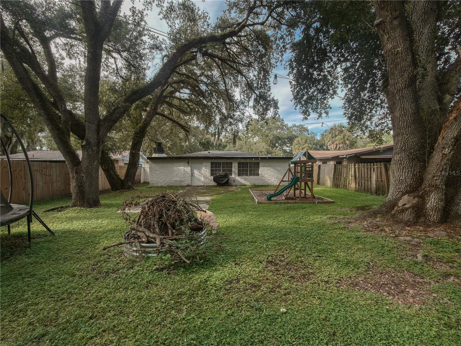 7413 LAKESHORE DR — photo 21