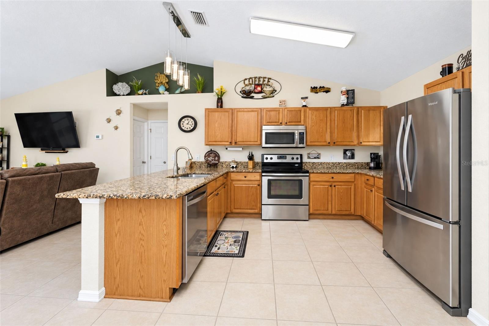 4196 SKYWAY AVE — photo 10