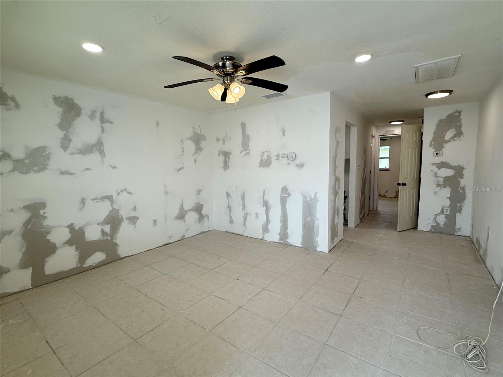 4937 HAZNER ST — photo 4