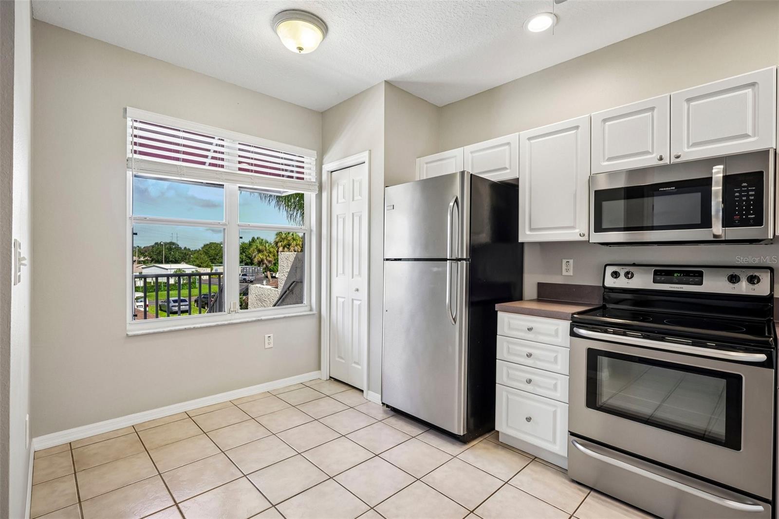 1400 WATER VIEW DR W #202 — photo 14