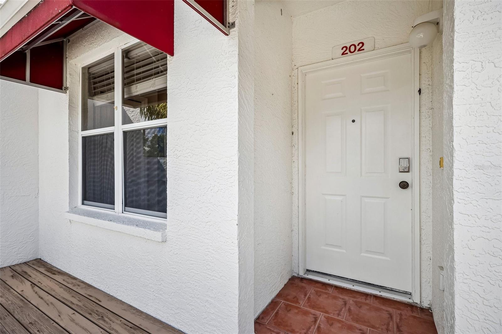 1400 WATER VIEW DR W #202 — photo 4