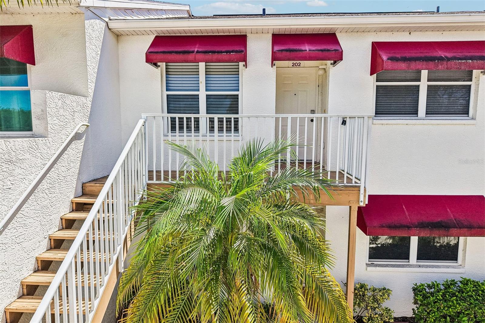 1400 WATER VIEW DR W #202 — photo 2