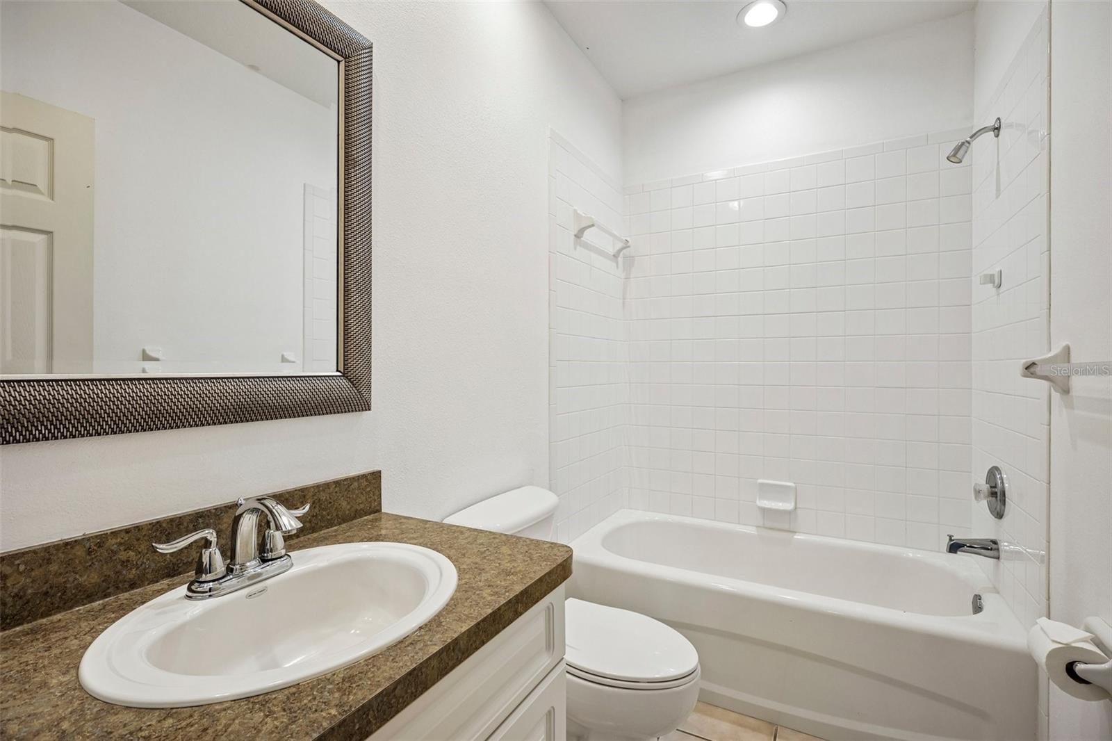 1400 WATER VIEW DR W #202 — photo 33