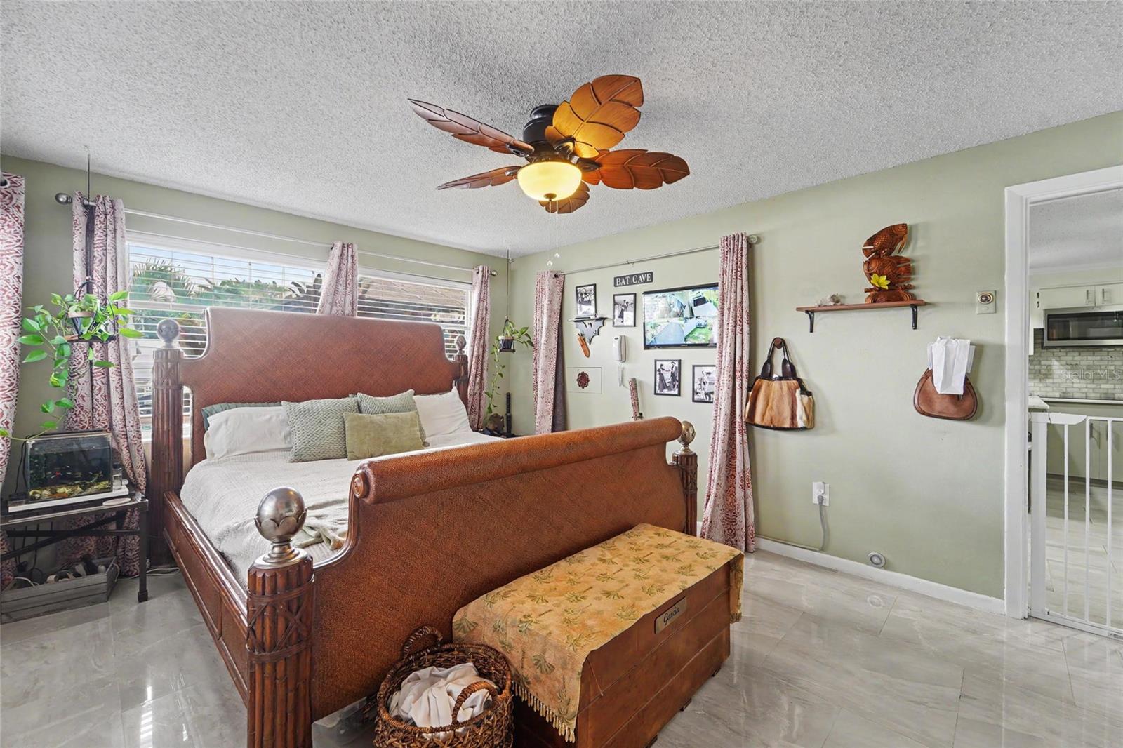 1779 AVON LN — photo 27