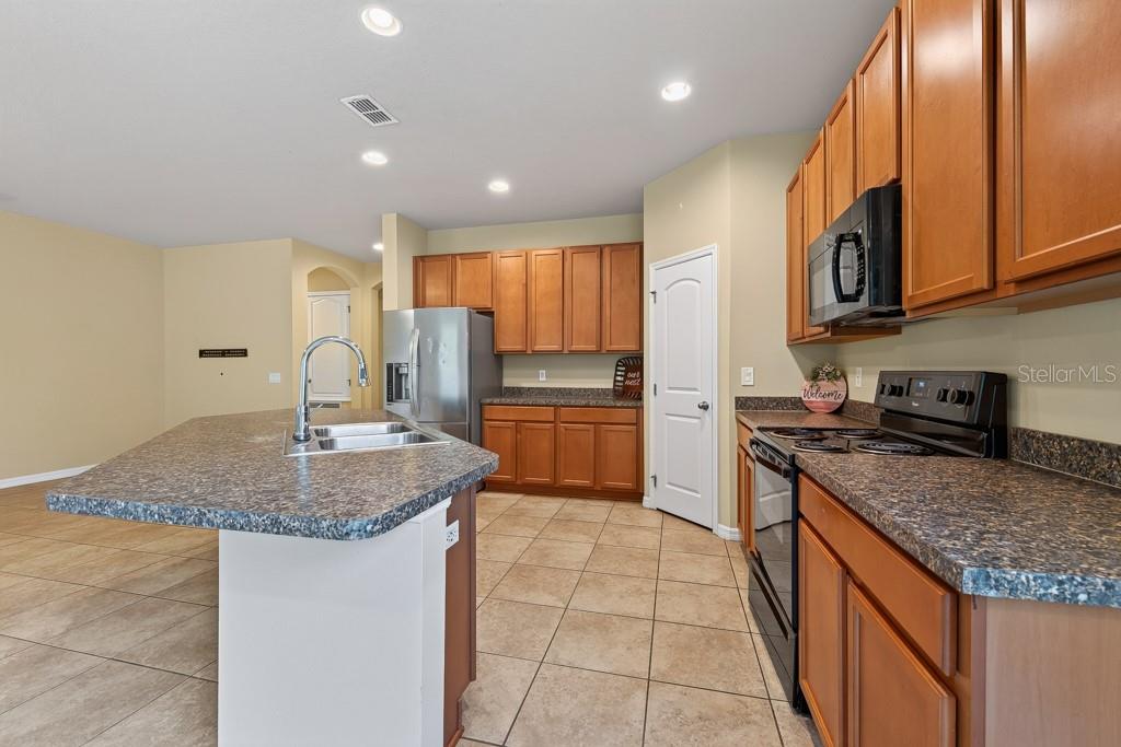 11601 TANGLE STONE DR — photo 16