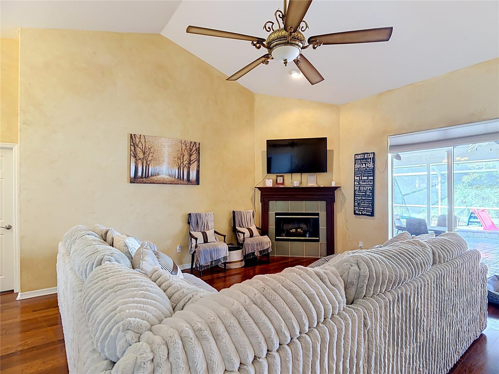 2803 ASTON AVE — photo 7