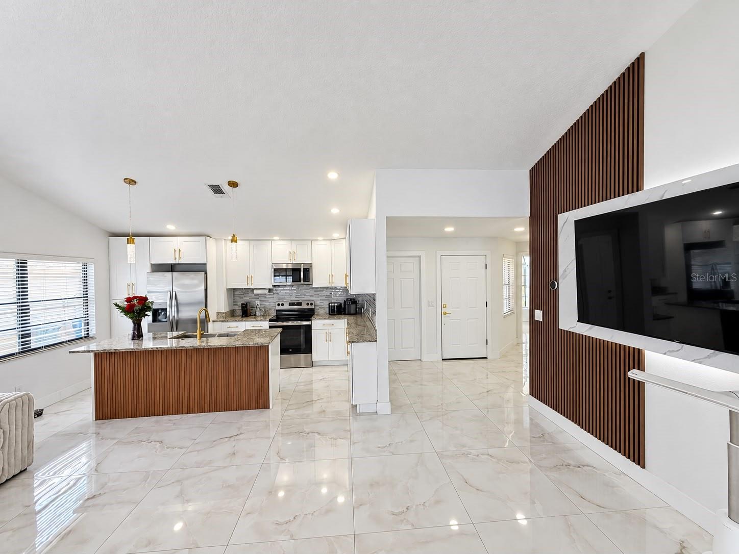 5483 FRIARSWAY DR — photo 17