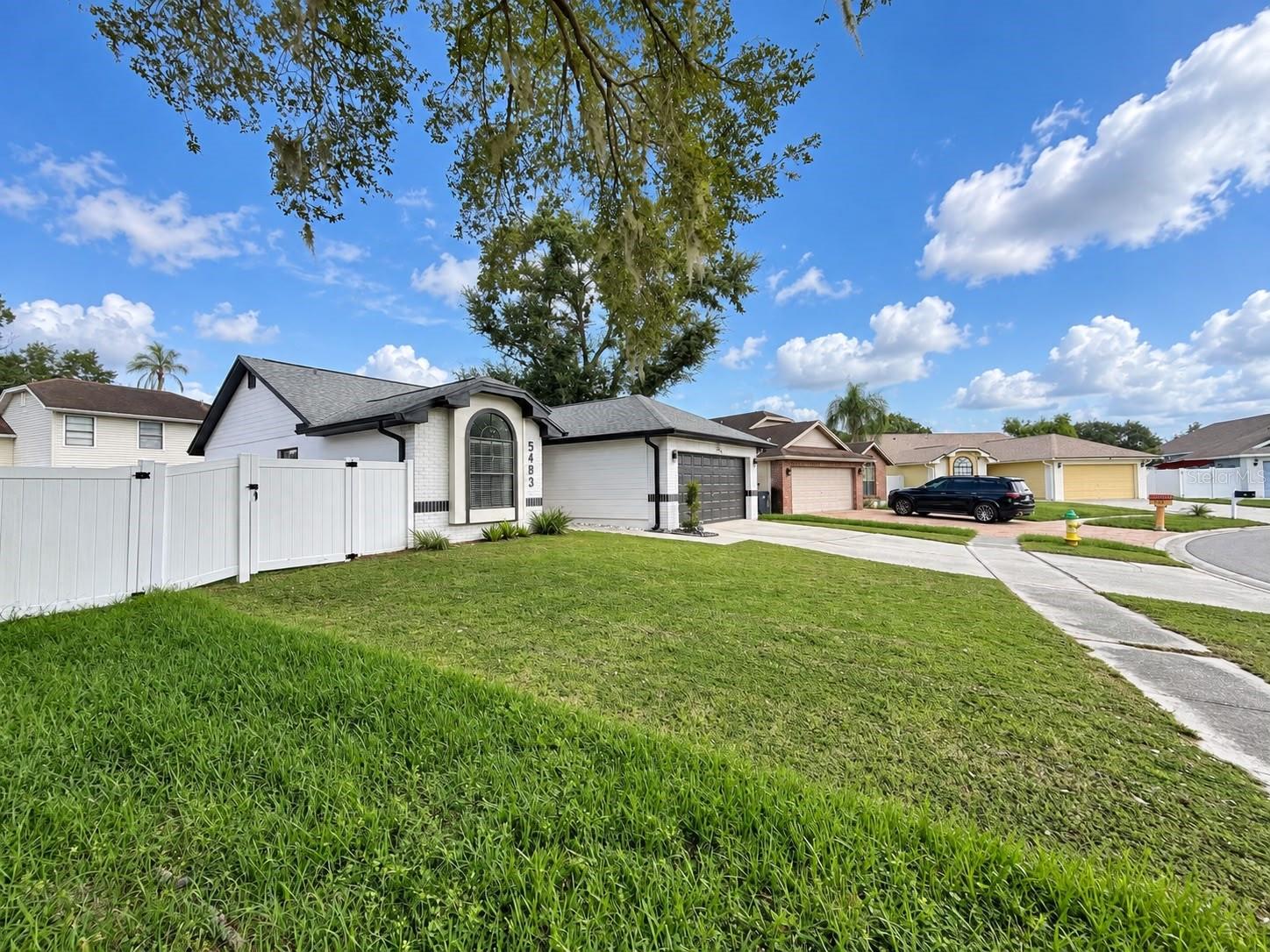 5483 FRIARSWAY DR — photo 9