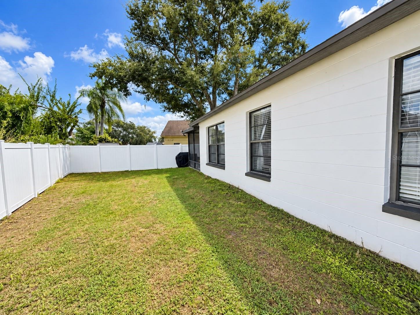 5483 FRIARSWAY DR — photo 46