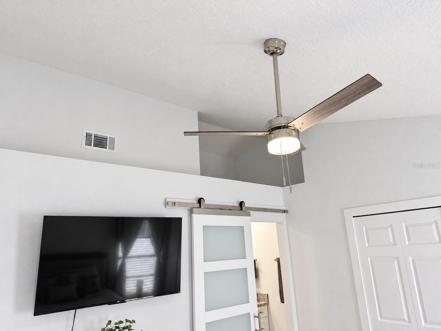 5483 FRIARSWAY DR — photo 33