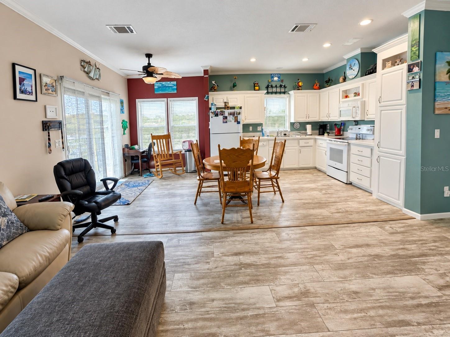 6519 OREGON ST — photo 3