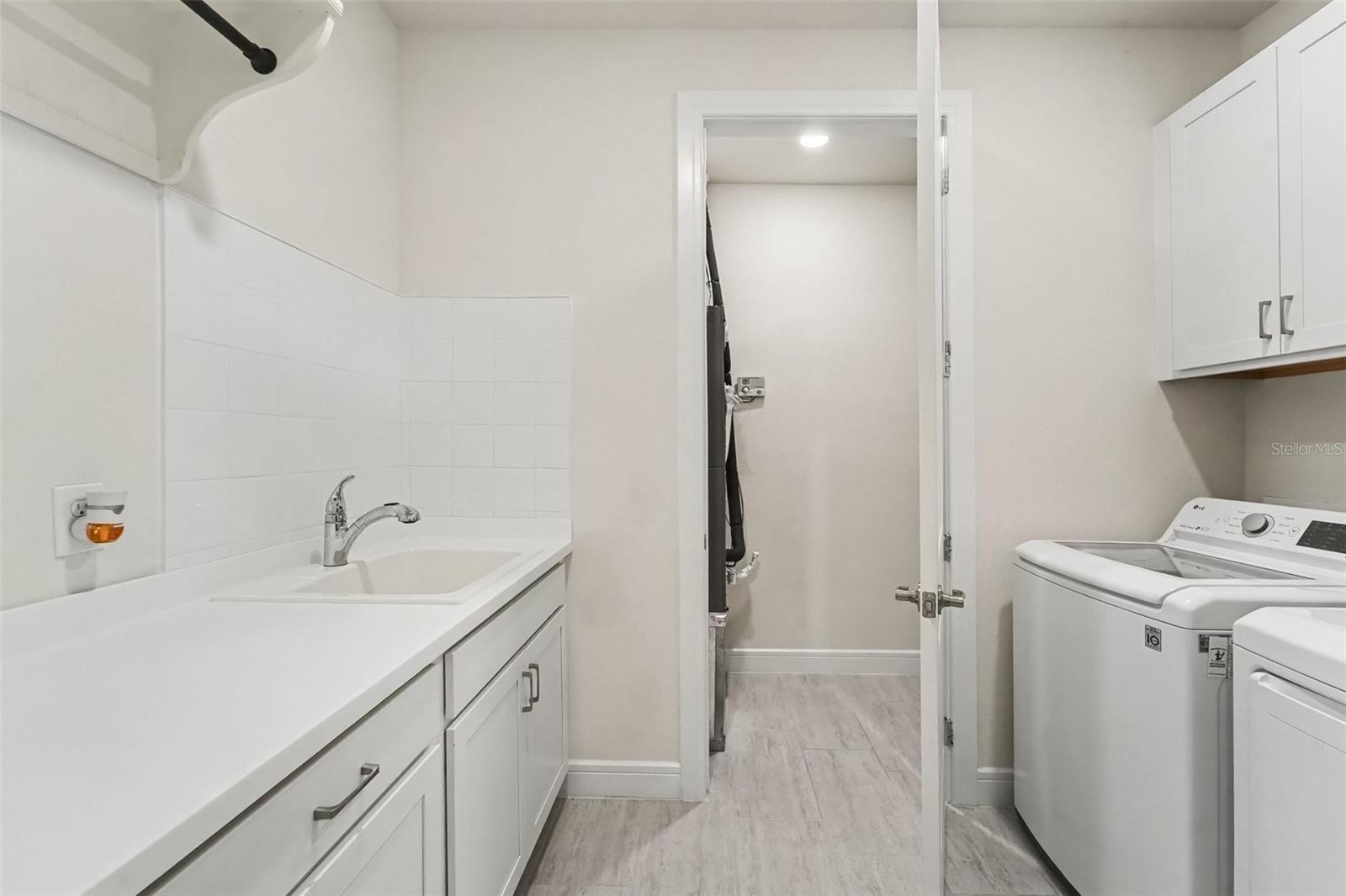 20544 SEA GLASS CIR — photo 35