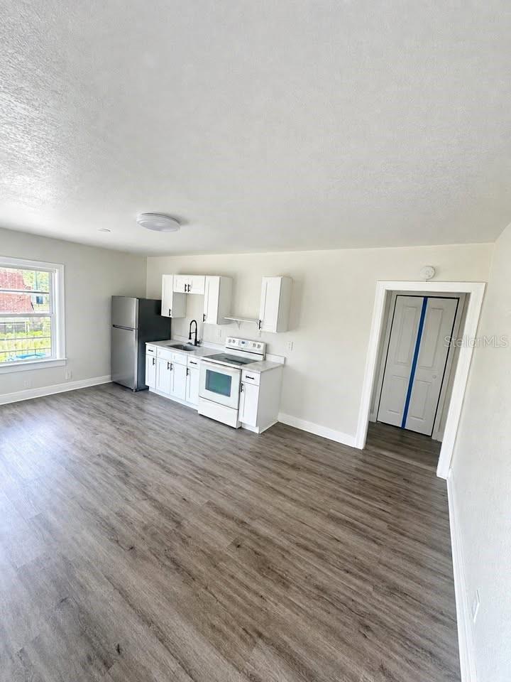 1314 W 16TH ST #1 — photo 5