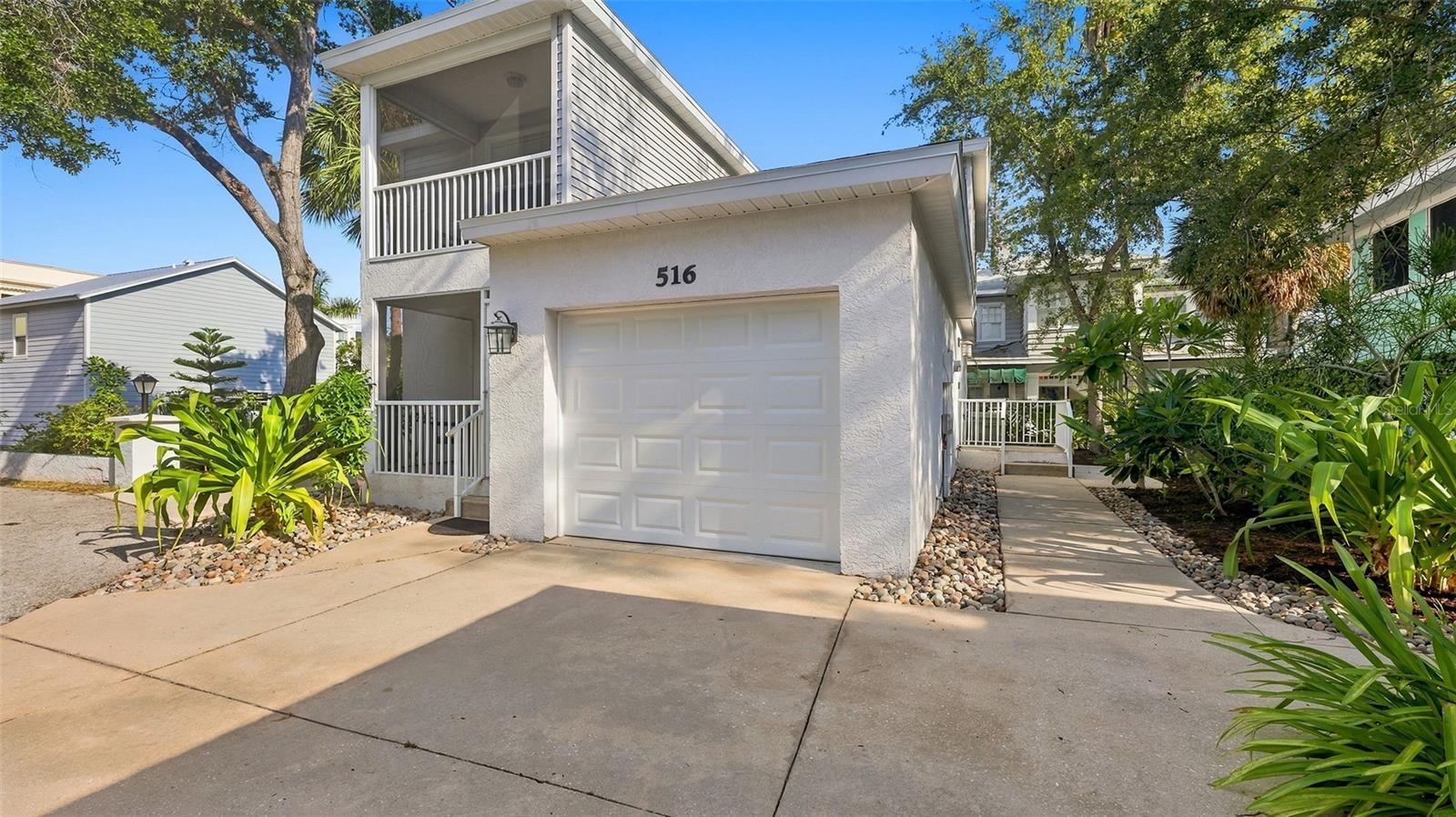 516 HOWARD CT — photo 2