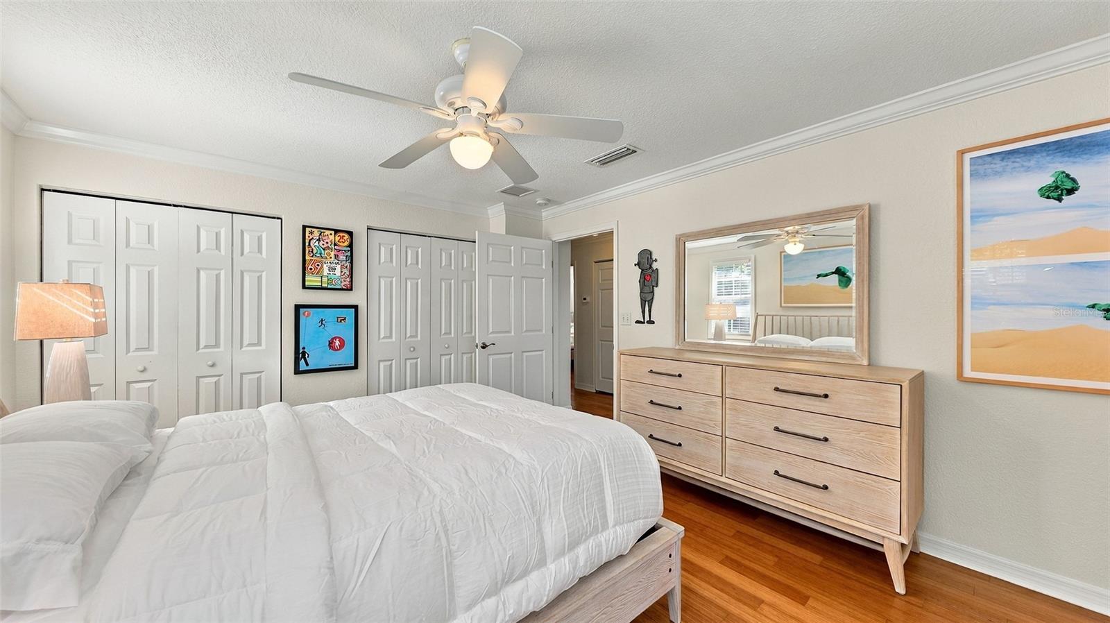 516 HOWARD CT — photo 33