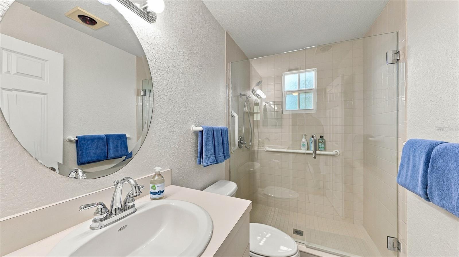 516 HOWARD CT — photo 30