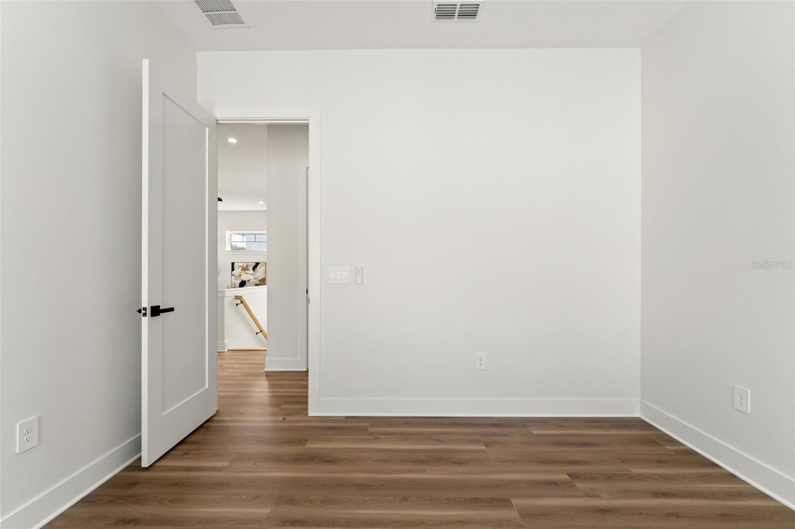 10154 HODSON PL — photo 32