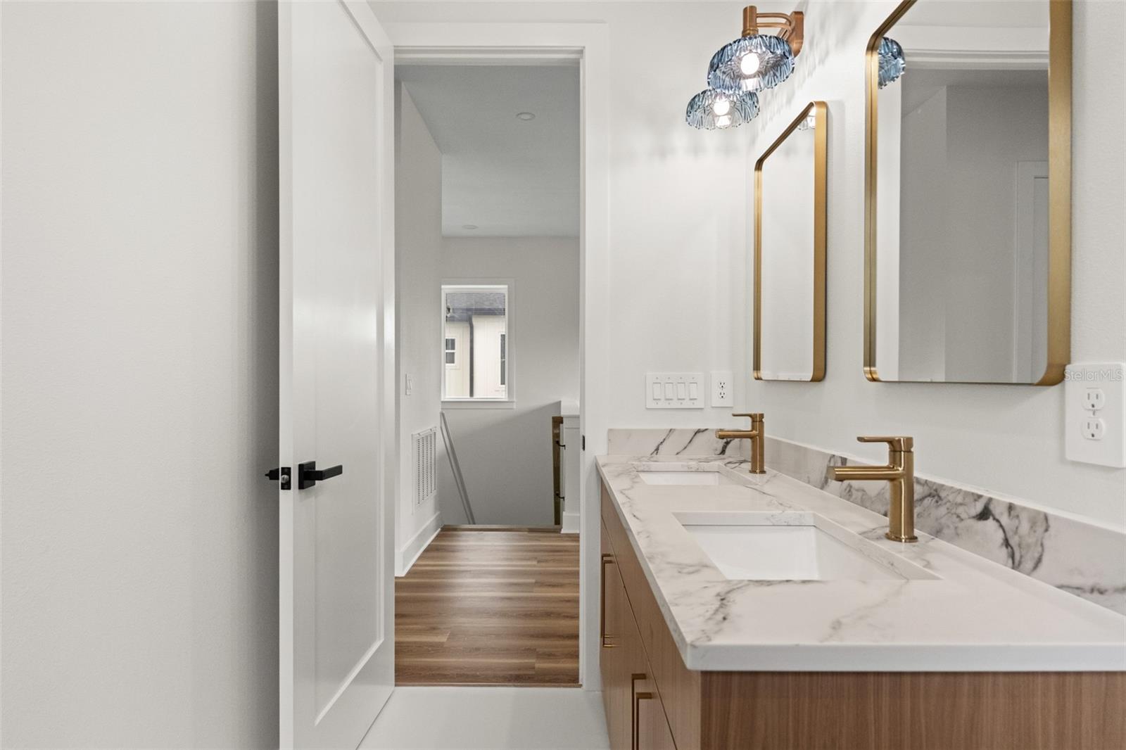 10154 HODSON PL — photo 31
