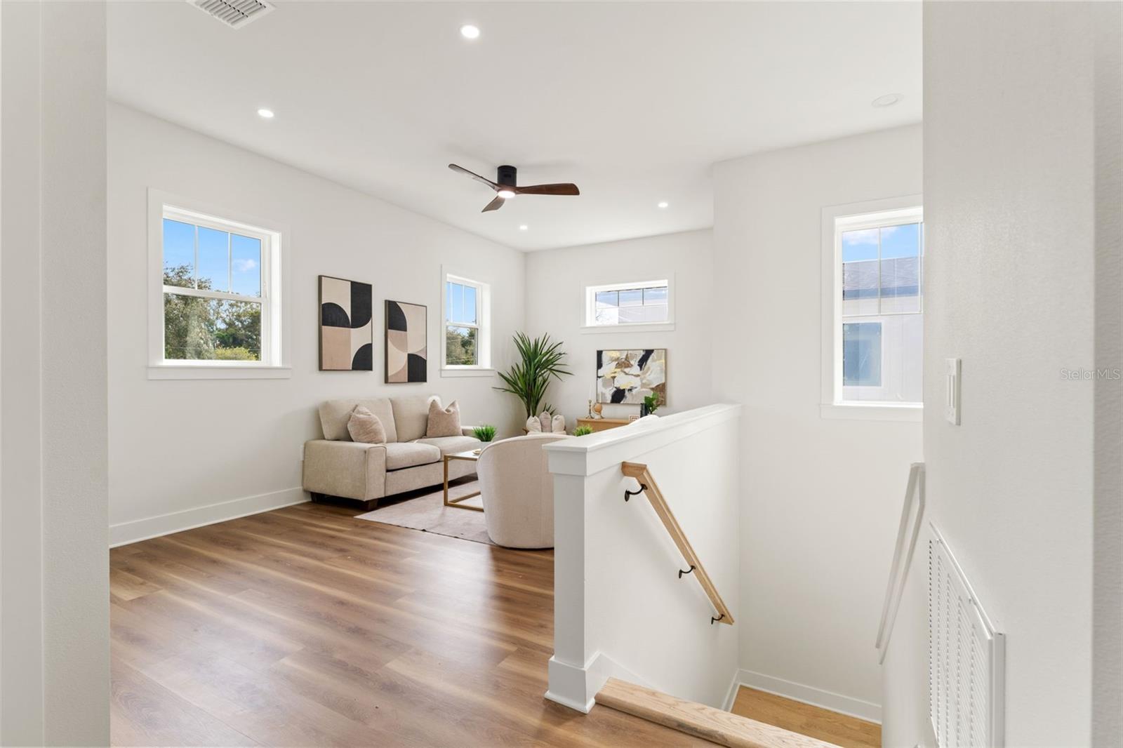 10154 HODSON PL — photo 17