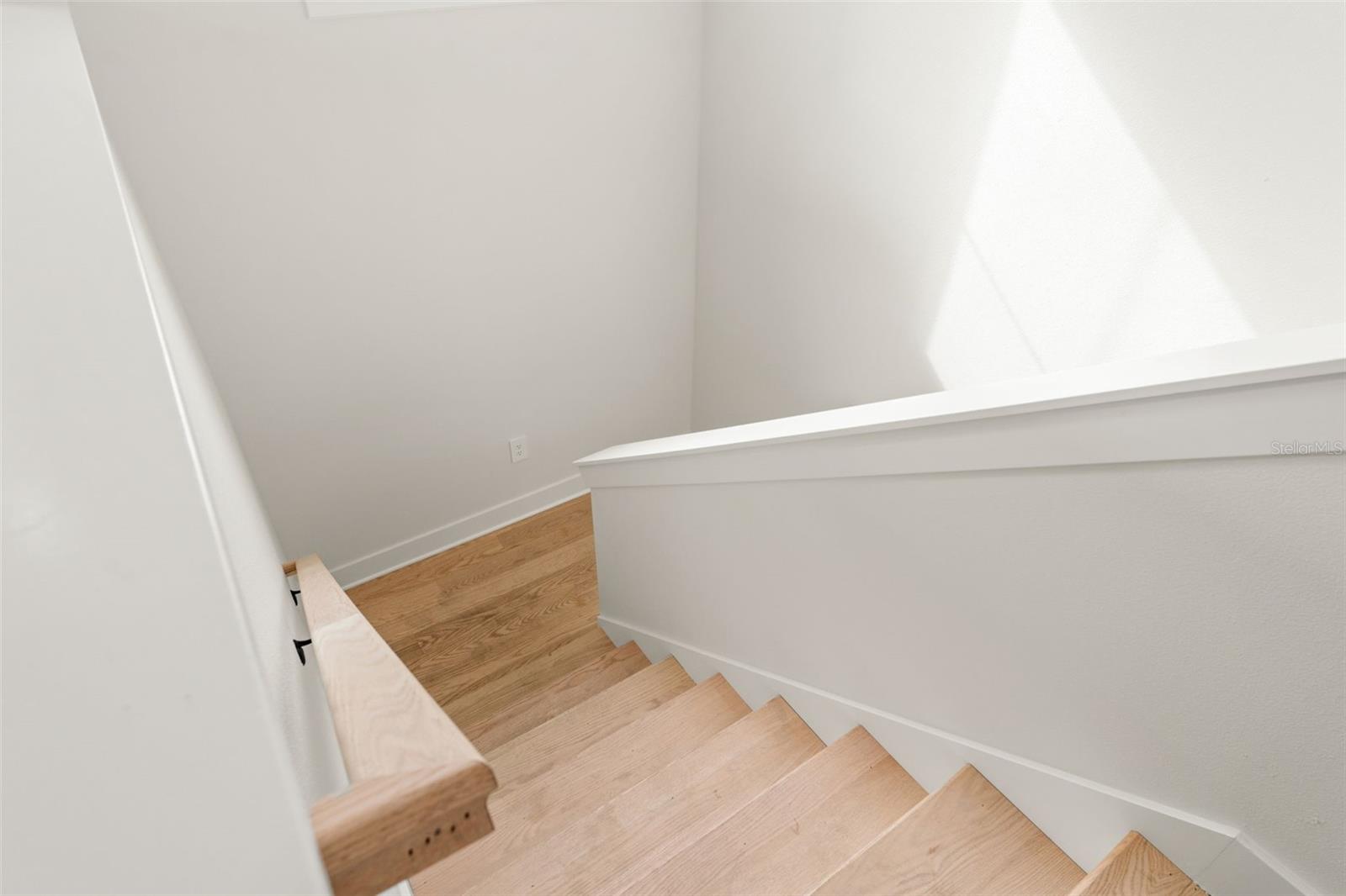 10154 HODSON PL — photo 16