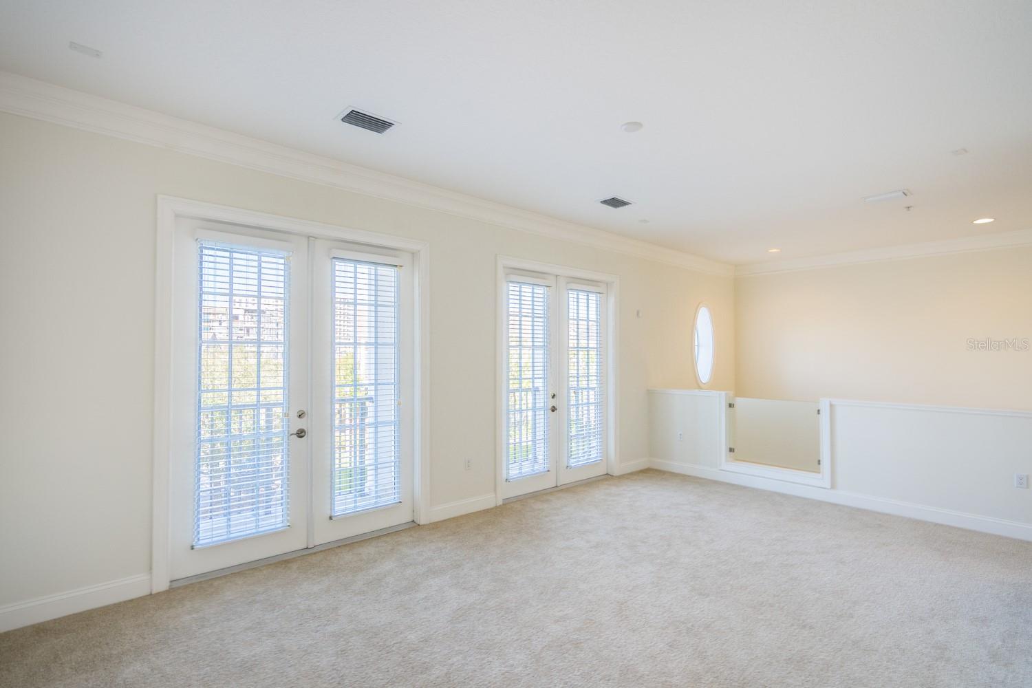 390 NEWBURY PL N — photo 26