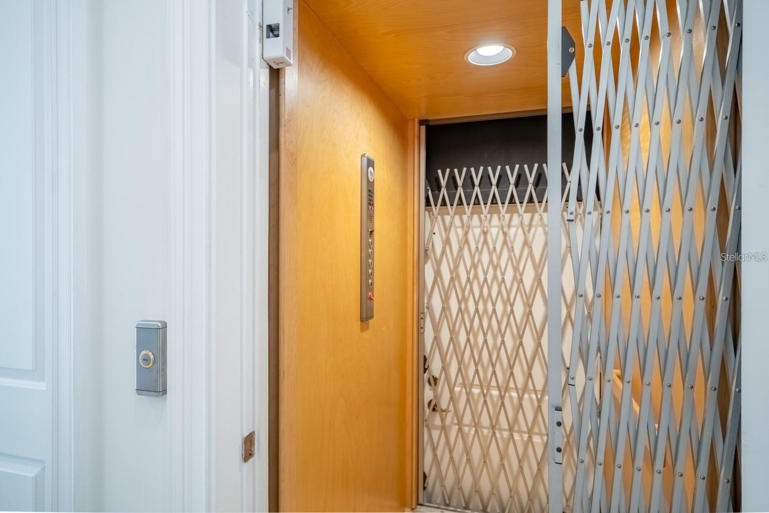 390 NEWBURY PL N — photo 15