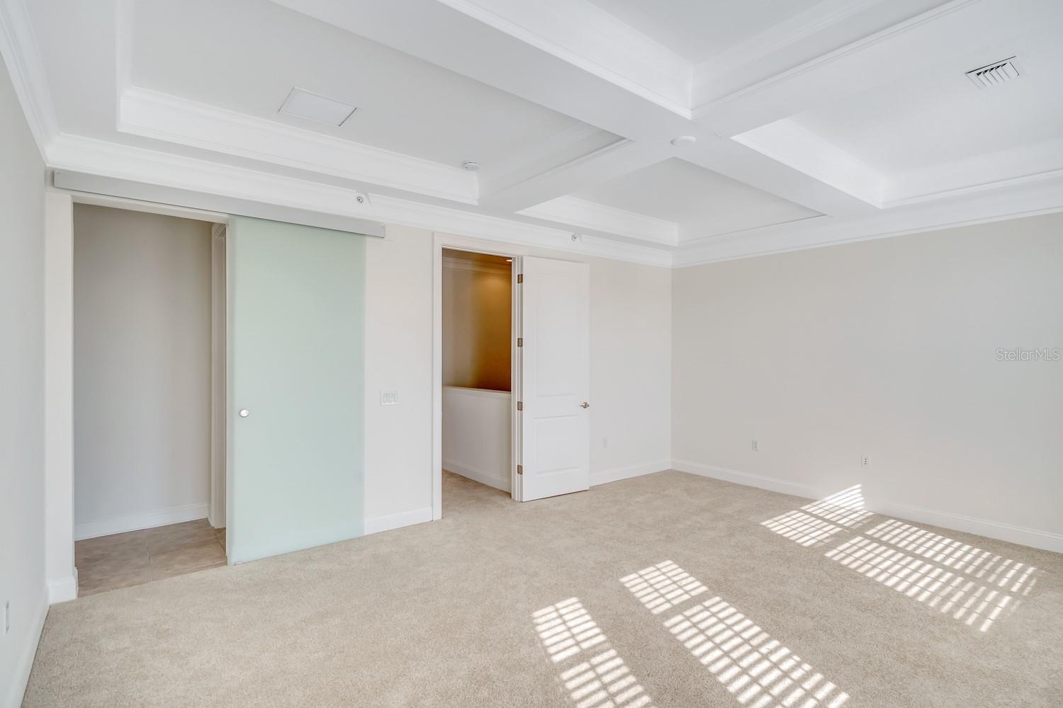 390 NEWBURY PL N — photo 21
