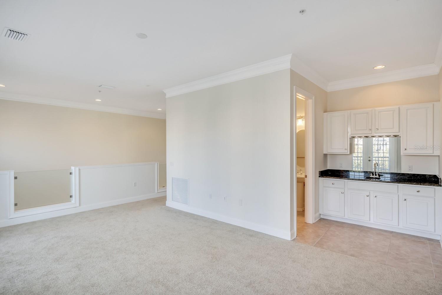 390 NEWBURY PL N — photo 27