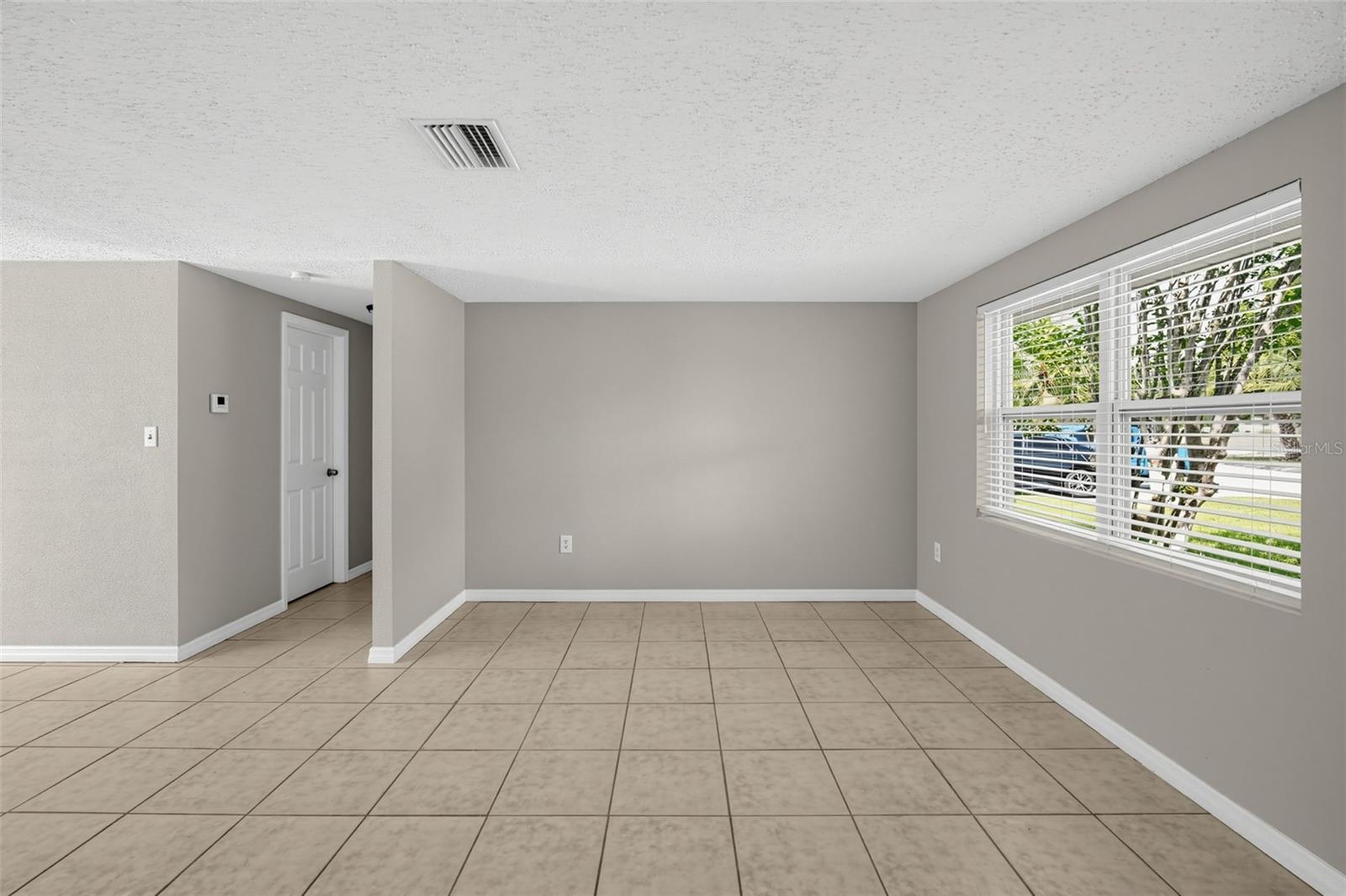 10701 OLEANDER DR — photo 12