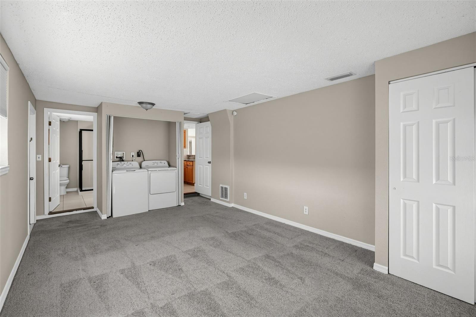 10701 OLEANDER DR — photo 16