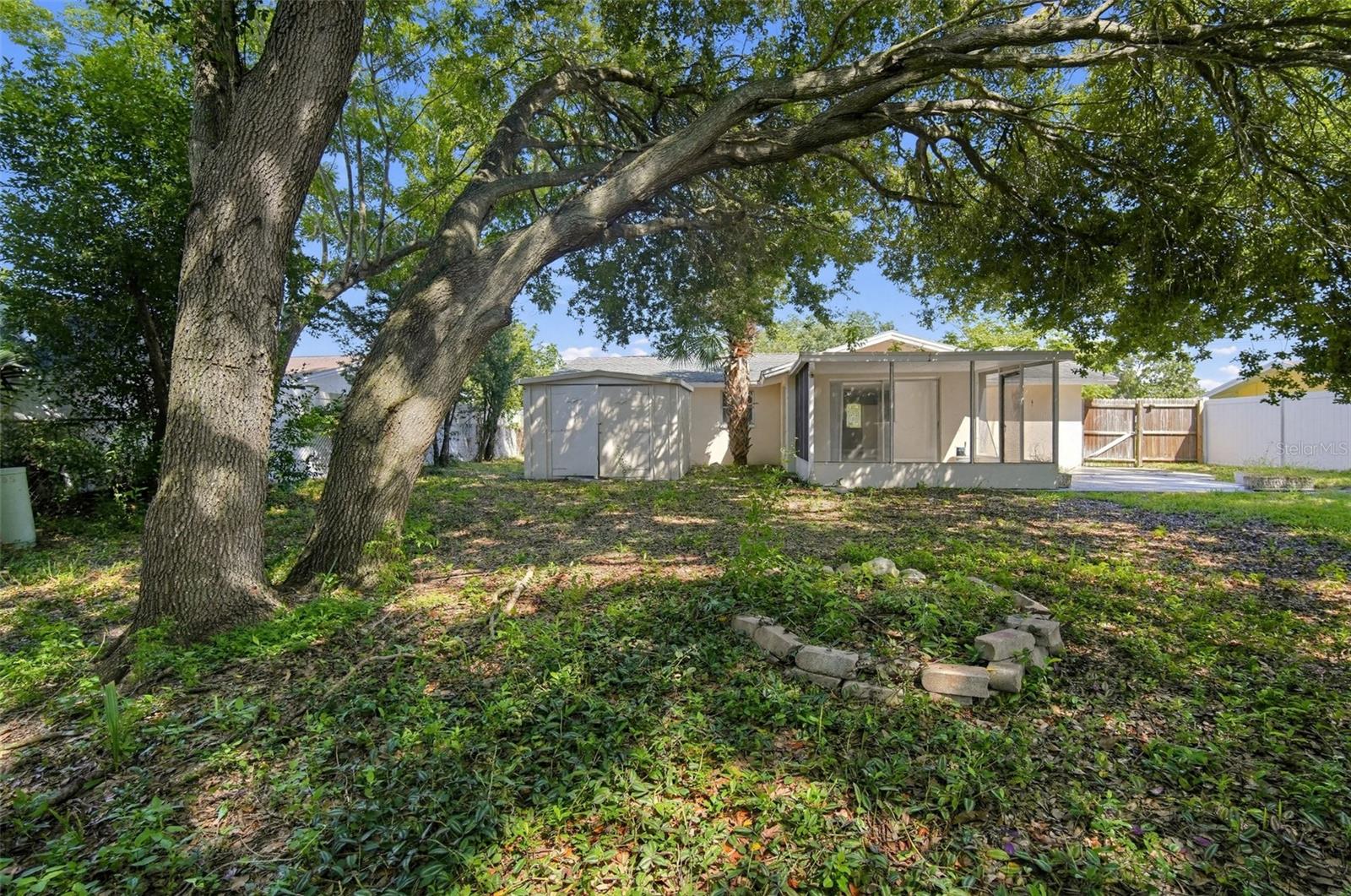 10701 OLEANDER DR — photo 32
