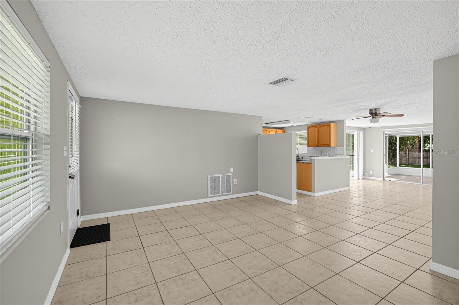 10701 OLEANDER DR — photo 11