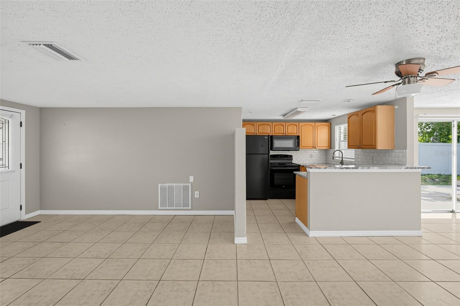 10701 OLEANDER DR — photo 6