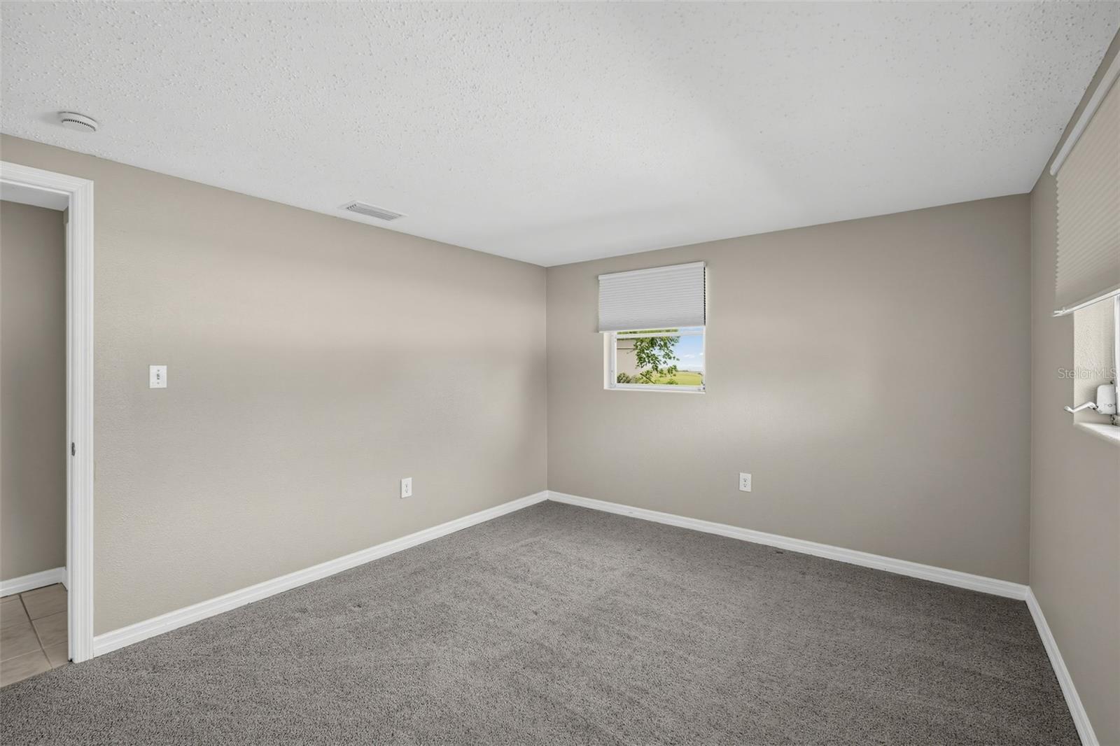 10701 OLEANDER DR — photo 19