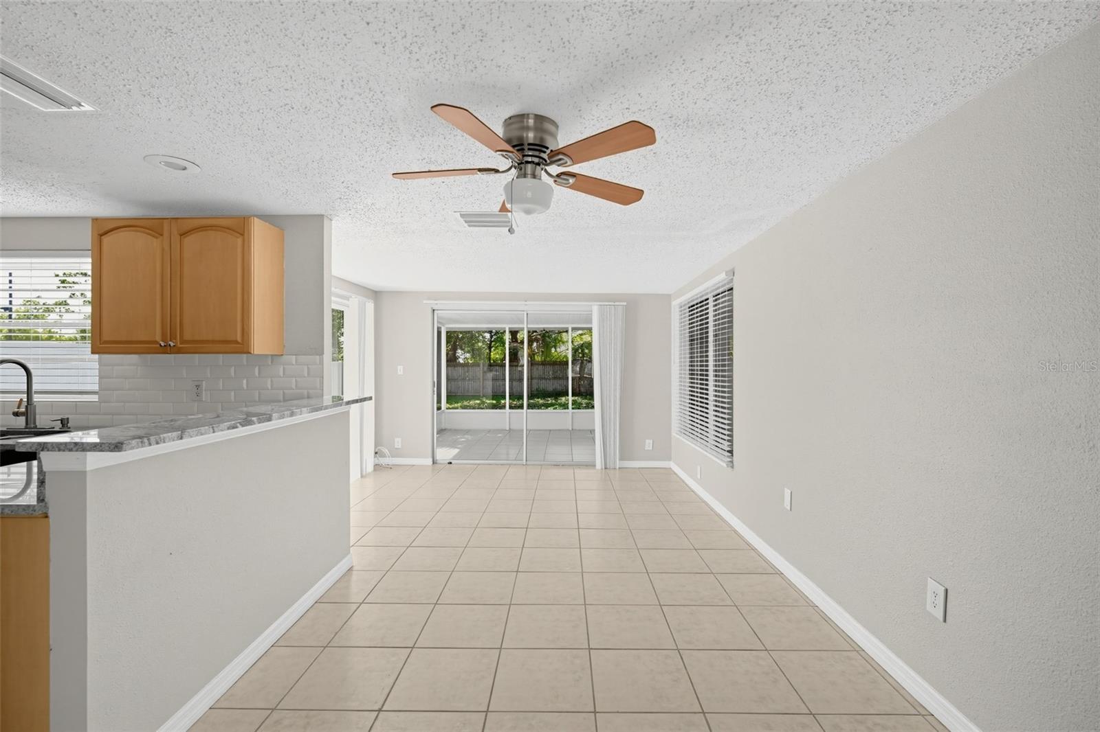10701 OLEANDER DR — photo 10