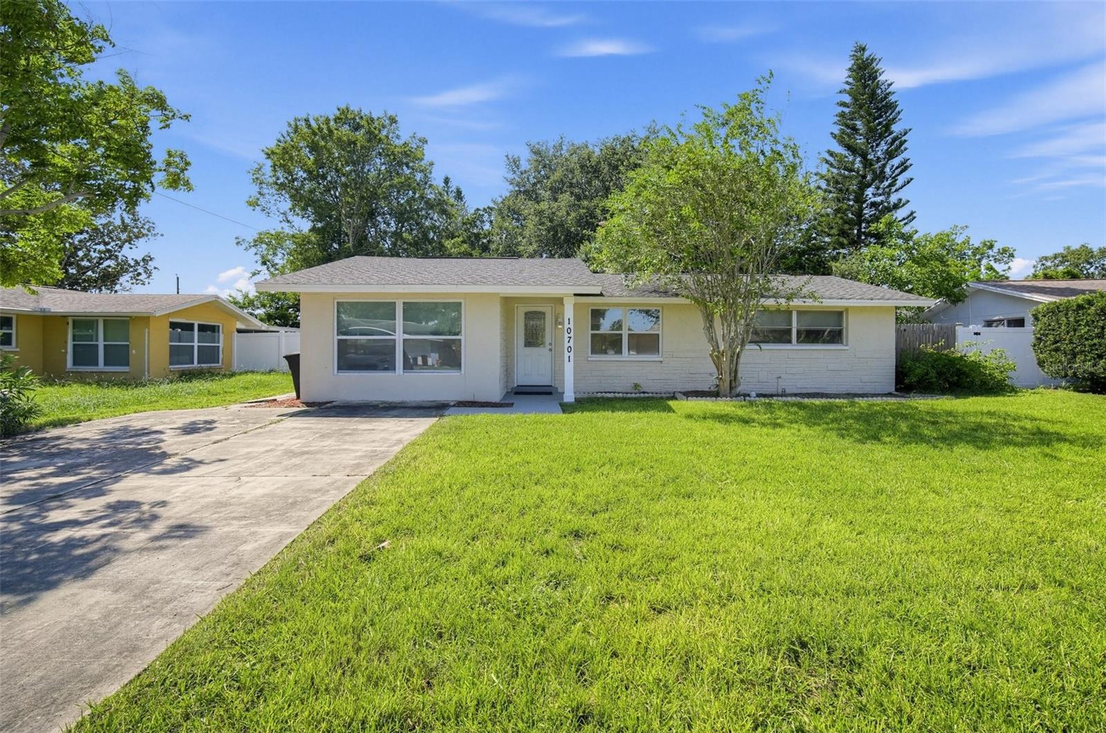 10701 OLEANDER DR — photo 2