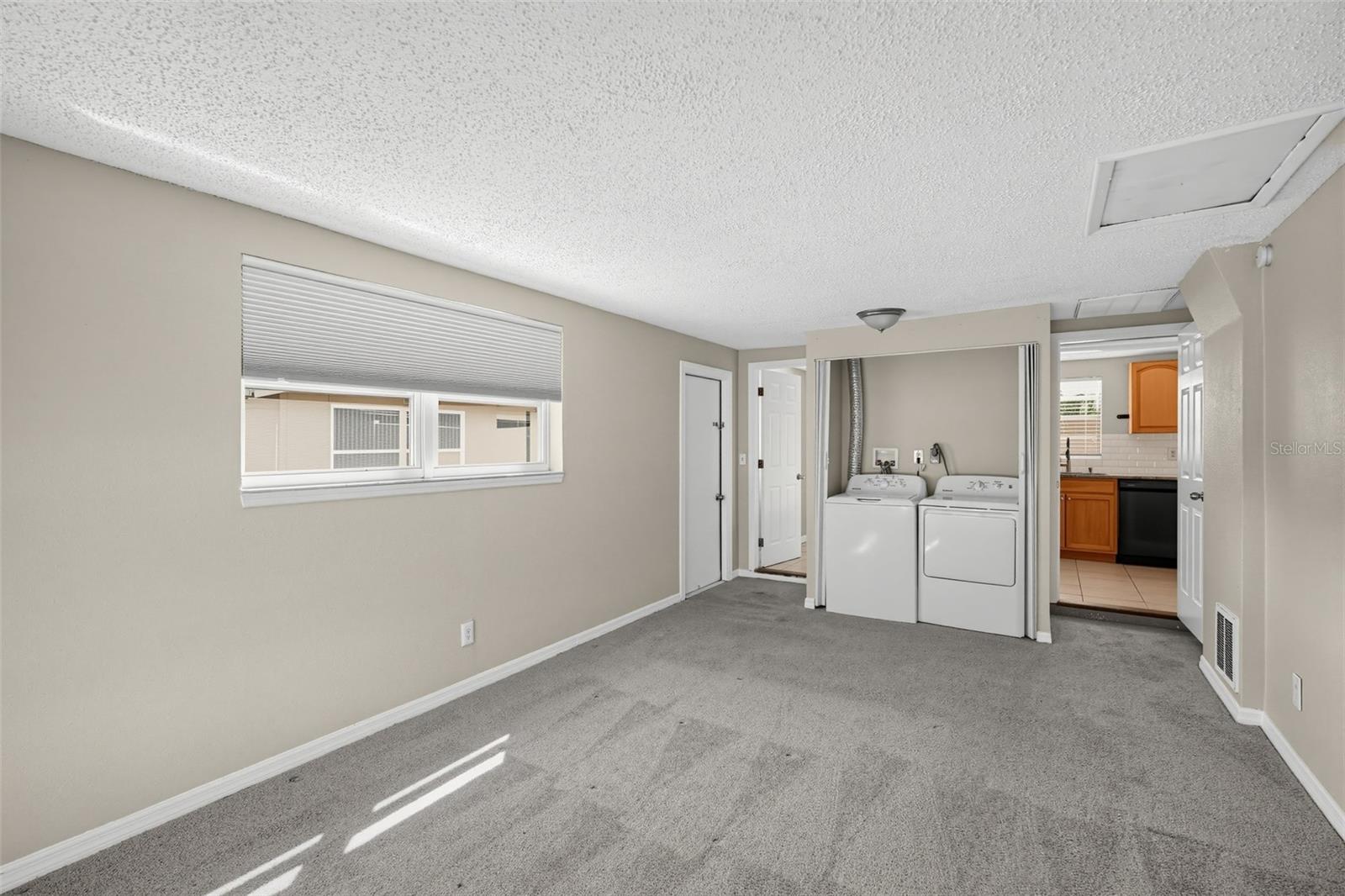 10701 OLEANDER DR — photo 15