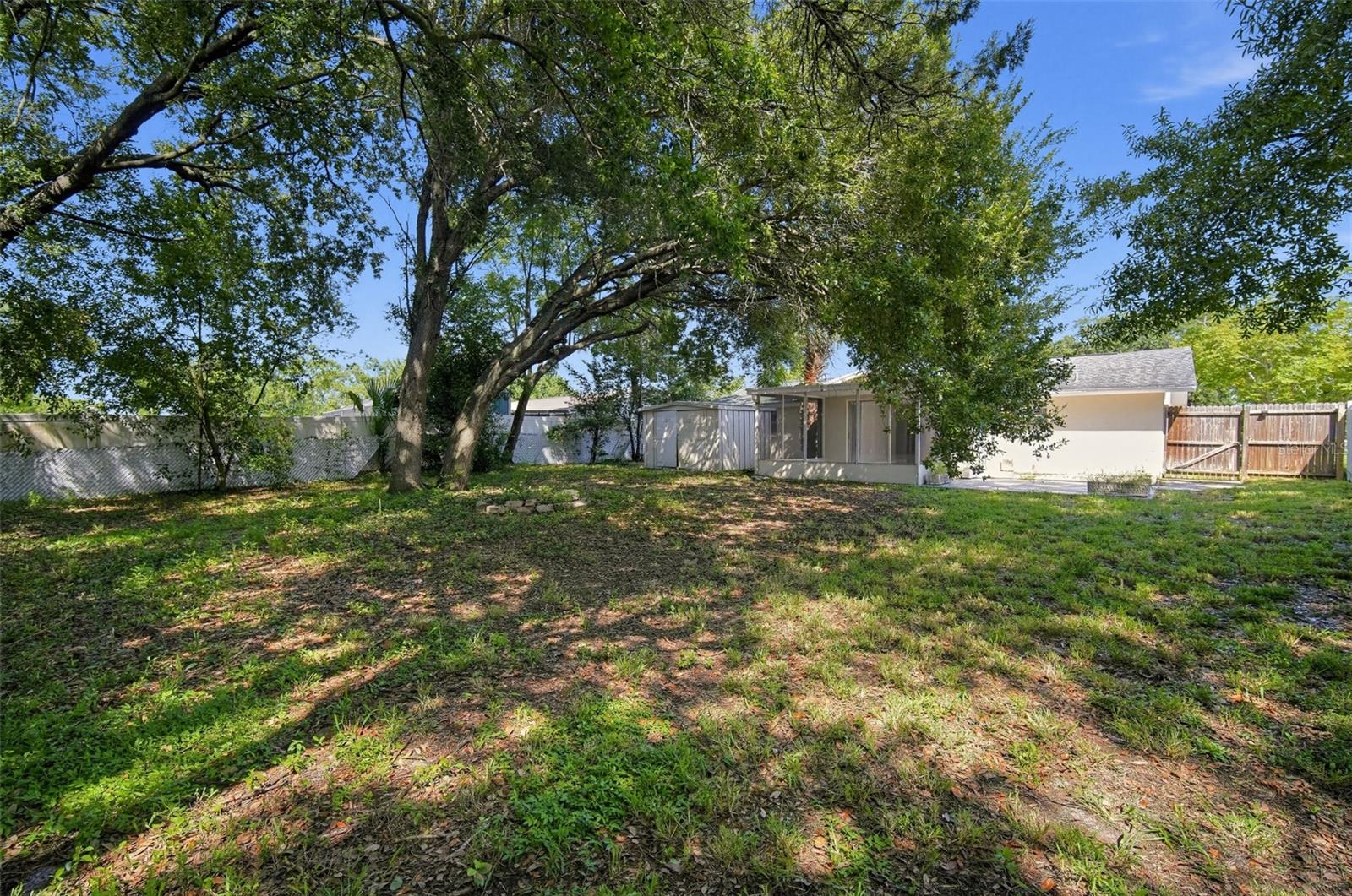 10701 OLEANDER DR — photo 31